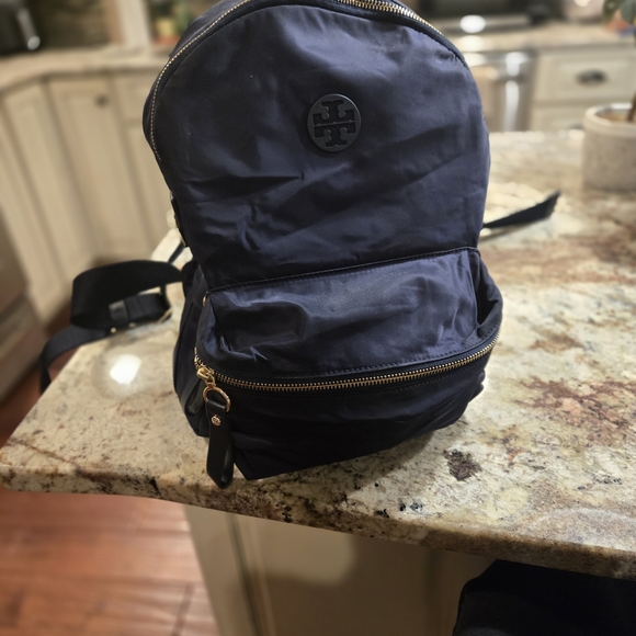 Tory Burch Midnight Blue Bag with Gold Details - Picture 3 of 7